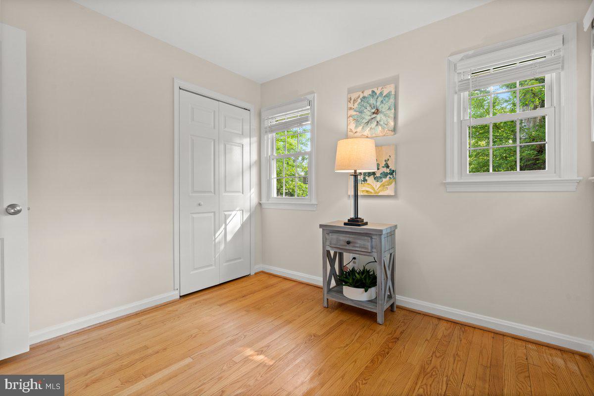 2100 Shenandoah Road Alexandria, VA 22308 - Photo 22 of 30 Bedroom 2