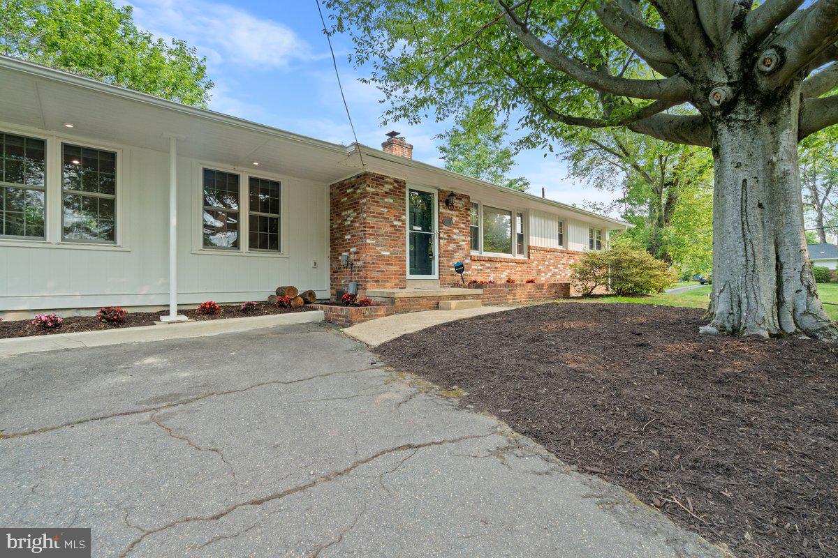 2100 Shenandoah Road Alexandria, VA 22308 - Photo 30 of 30 Parking!