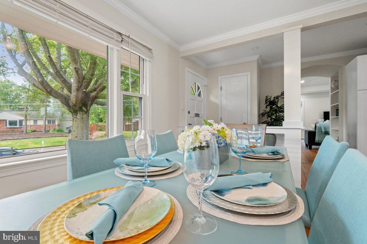 2100 Shenandoah Road Alexandria, VA 22308 - Photo 9 of 30 Dining Room
