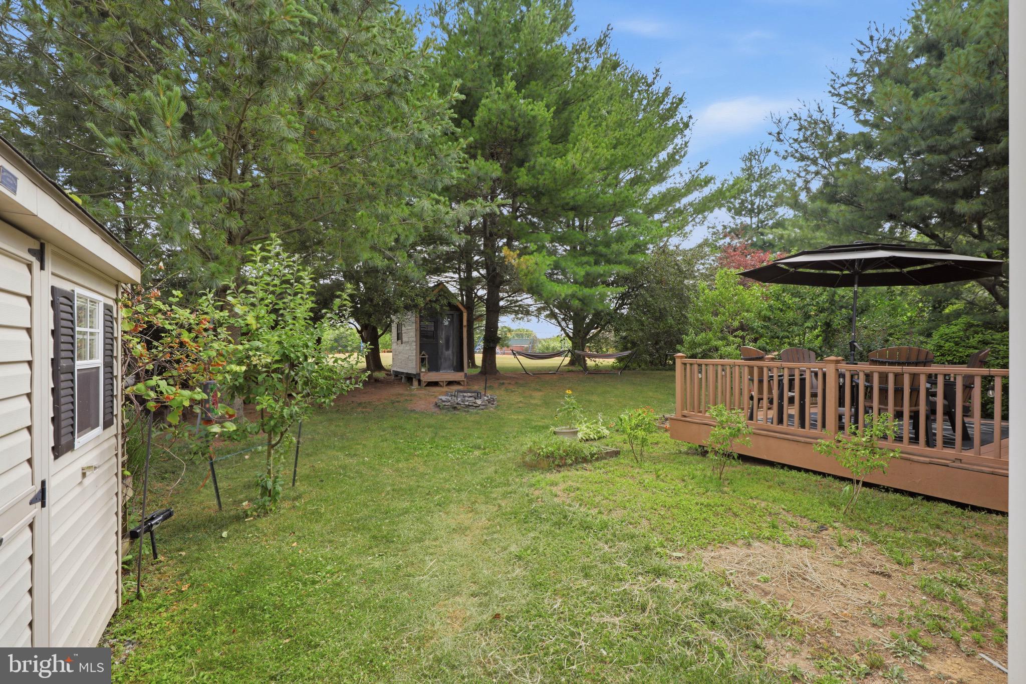 230 Cambridge Lane Lititz, PA 17543 - Photo 47 of 59 private yard