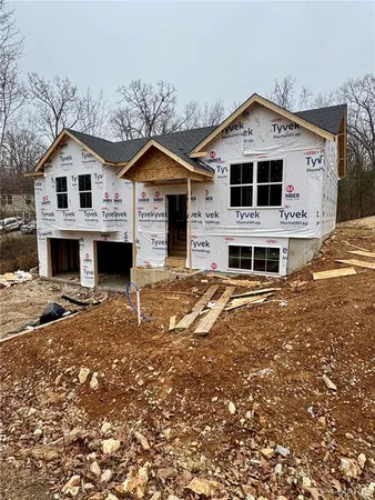 $275,500 | 2942 Marathon Drive, De Soto, MO 63020