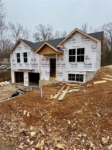 $275,500 | 2942 Marathon Drive, De Soto, MO 63020