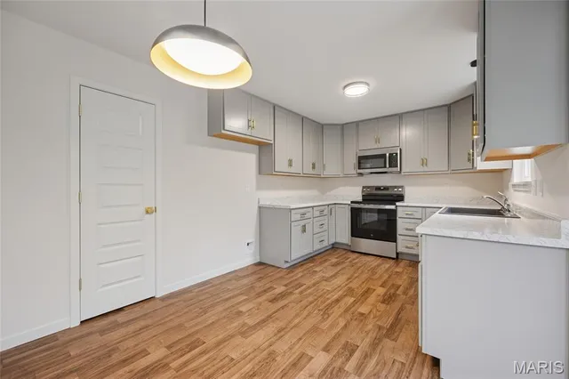 $275,500 | 2942 Marathon Drive, De Soto, MO 63020