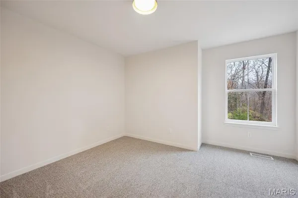 $275,500 | 2942 Marathon Drive, De Soto, MO 63020