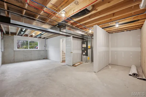 $275,500 | 2942 Marathon Drive, De Soto, MO 63020