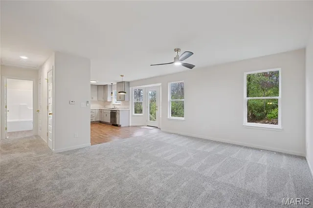 $275,500 | 2942 Marathon Drive, De Soto, MO 63020