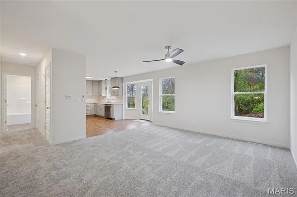 $275,500 | 2942 Marathon Drive, De Soto, MO 63020