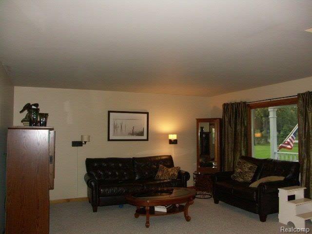 5303 Walker Road North Street, MI 48049 - Photo 3 of 15 Living room