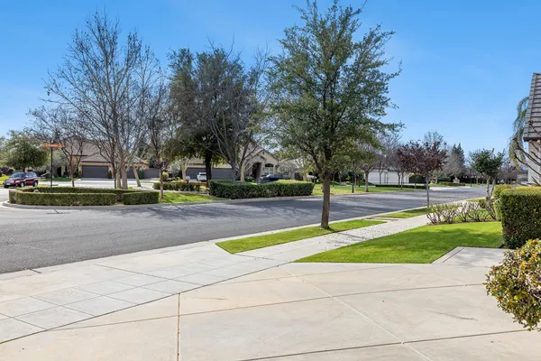 $805,000 | 4095 Everglade Avenue, Clovis, CA 93619