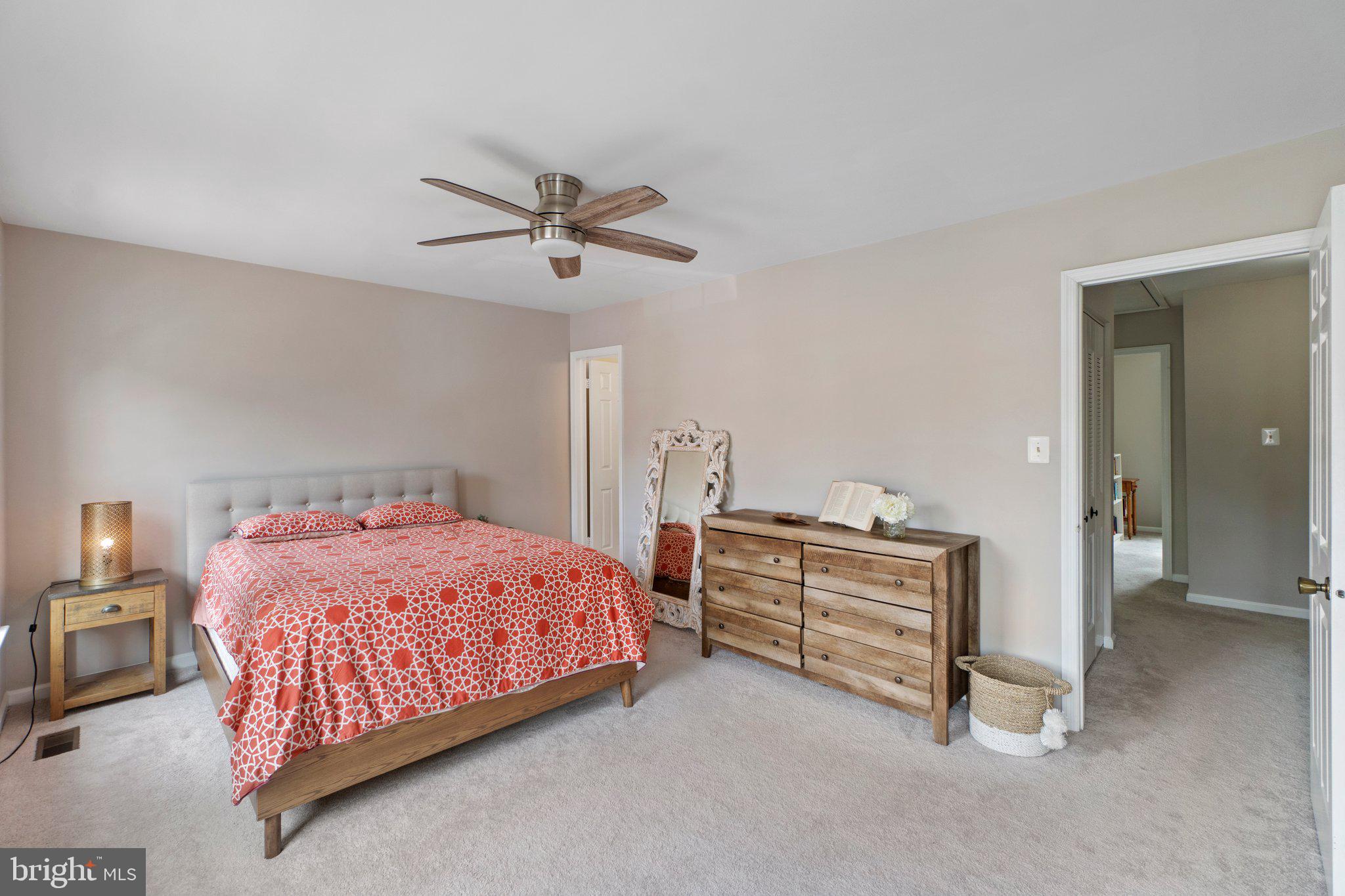 5653 Ridge View Drive Alexandria, VA 22310 - Photo 15 of 35 Gallery Image 15