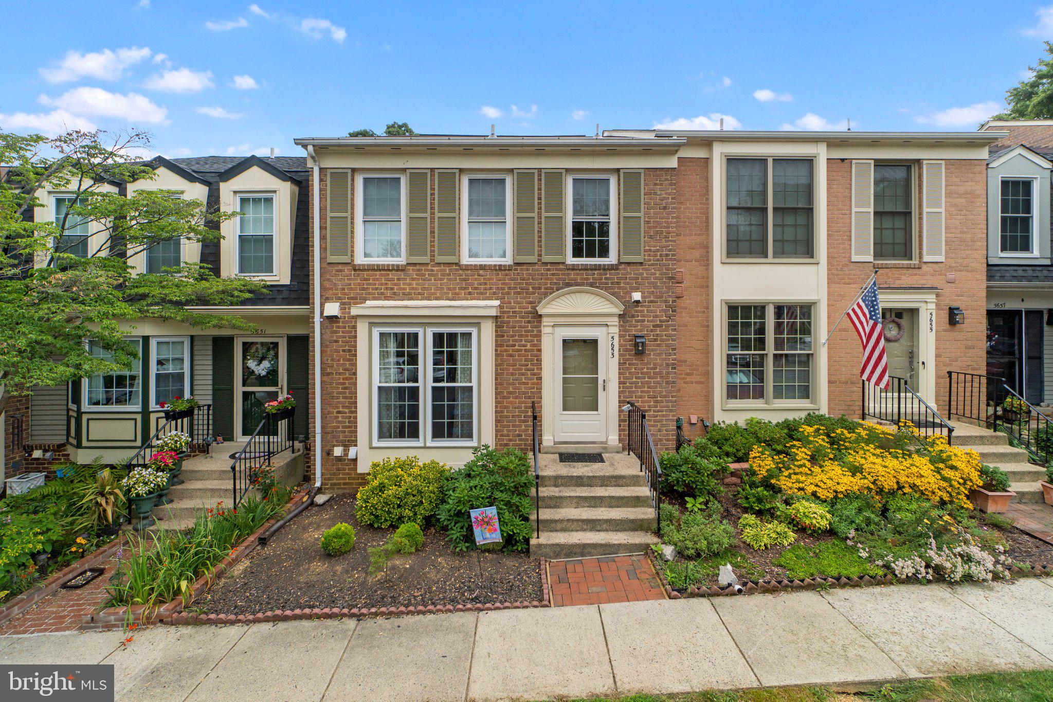 5653 Ridge View Drive Alexandria, VA 22310 - Photo 3 of 35 Gallery Image 3