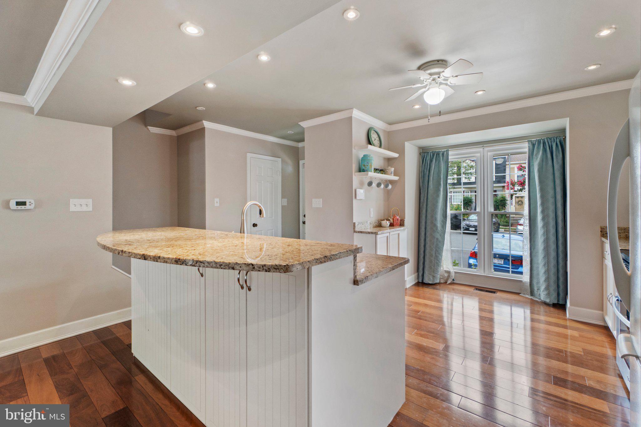 5653 Ridge View Drive Alexandria, VA 22310 - Photo 7 of 35 Gallery Image 7