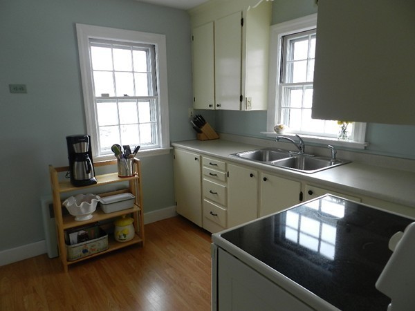 3 Stoneleigh Road Worcester, MA 01606 - Photo 4 of 15 Gallery Image 4