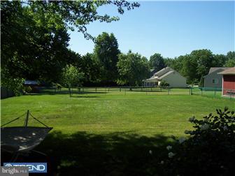 211 Farmington Road Delran, NJ 08075 - Photo 8 of 9 Exterior Back