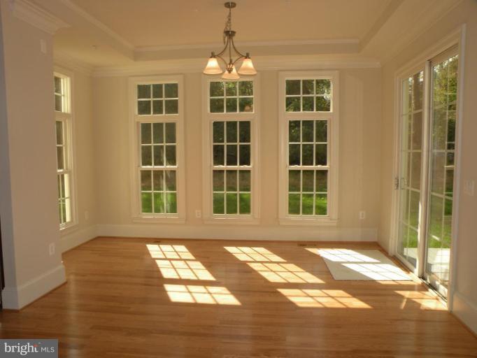 11404 Falls Road Potomac, MD 20854 - Photo 12 of 21 Breakfast Area