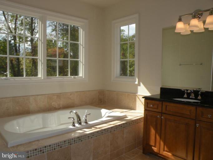 11404 Falls Road Potomac, MD 20854 - Photo 13 of 21 Master Bath