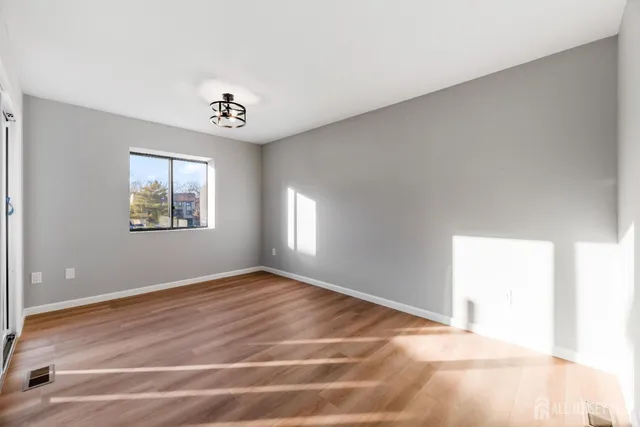 $615,000 | 40 Emerald Lane, Old Bridge, NJ 08857