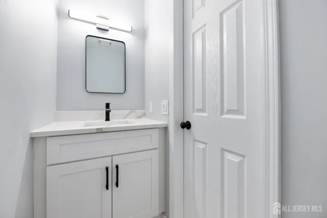 $615,000 | 40 Emerald Lane, Old Bridge, NJ 08857