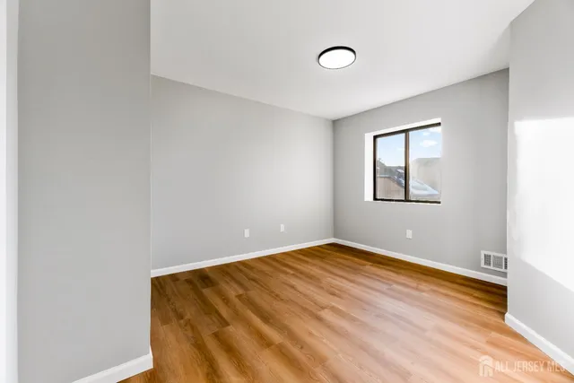 $615,000 | 40 Emerald Lane, Old Bridge, NJ 08857