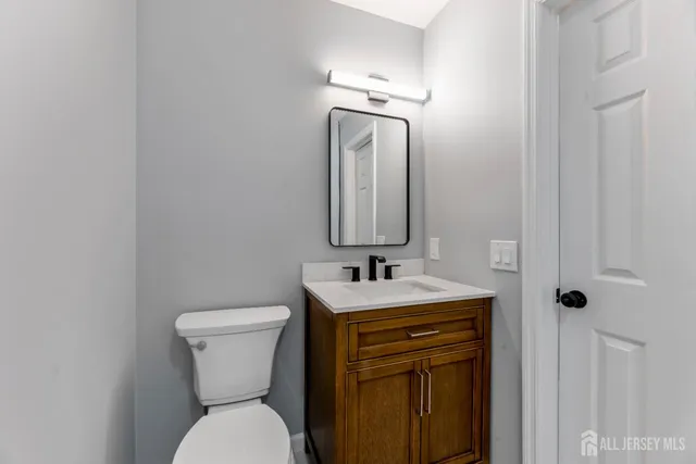 $615,000 | 40 Emerald Lane, Old Bridge, NJ 08857