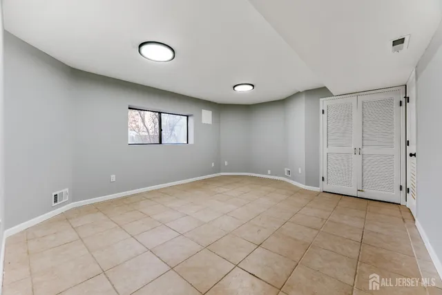 $615,000 | 40 Emerald Lane, Old Bridge, NJ 08857