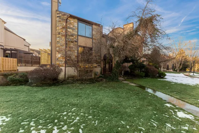 $615,000 | 40 Emerald Lane, Old Bridge, NJ 08857