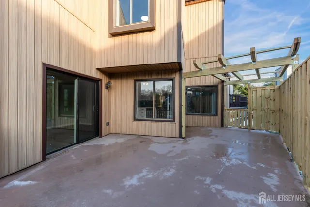 $615,000 | 40 Emerald Lane, Old Bridge, NJ 08857