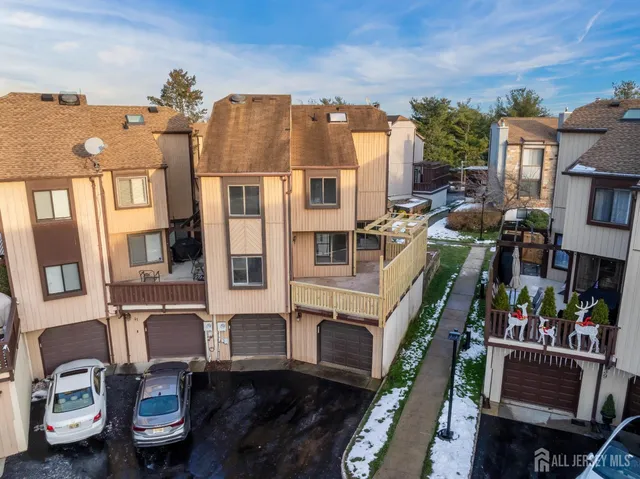 $615,000 | 40 Emerald Lane, Old Bridge, NJ 08857