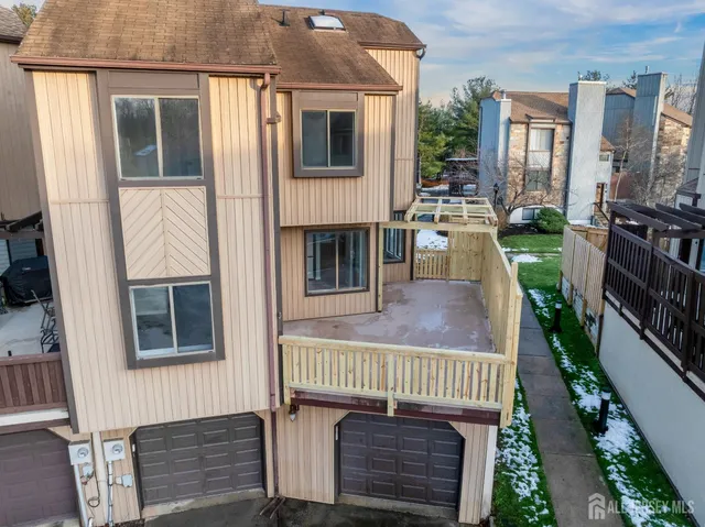 $615,000 | 40 Emerald Lane, Old Bridge, NJ 08857