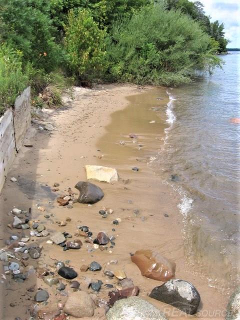 5362 North Lakeshore Road Deckerville, MI 48427 - Photo 22 of 25 31341036-21.JPG