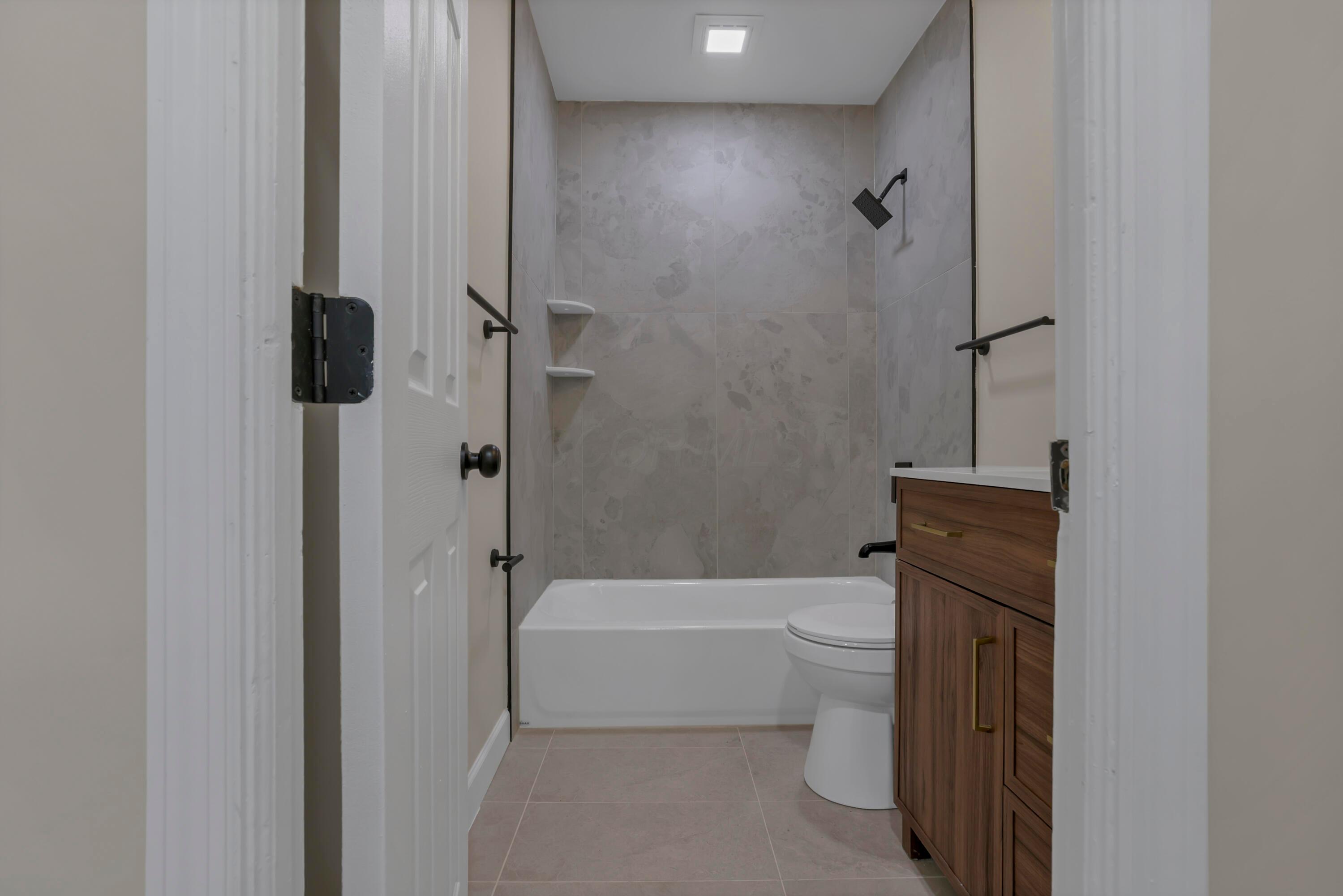 2227 Zollinger Road Columbus, OH 43221 - Photo 14 of 43 Hallway Bathroom