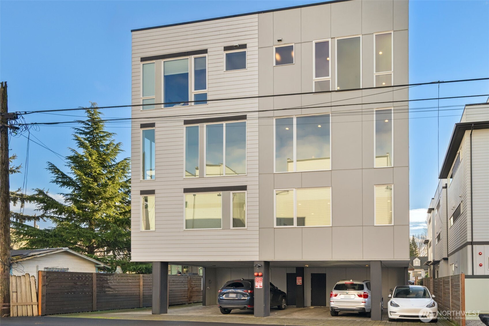 6719 Carleton Avenue South, Unit B Seattle, WA 98108 - Photo 2 of 24