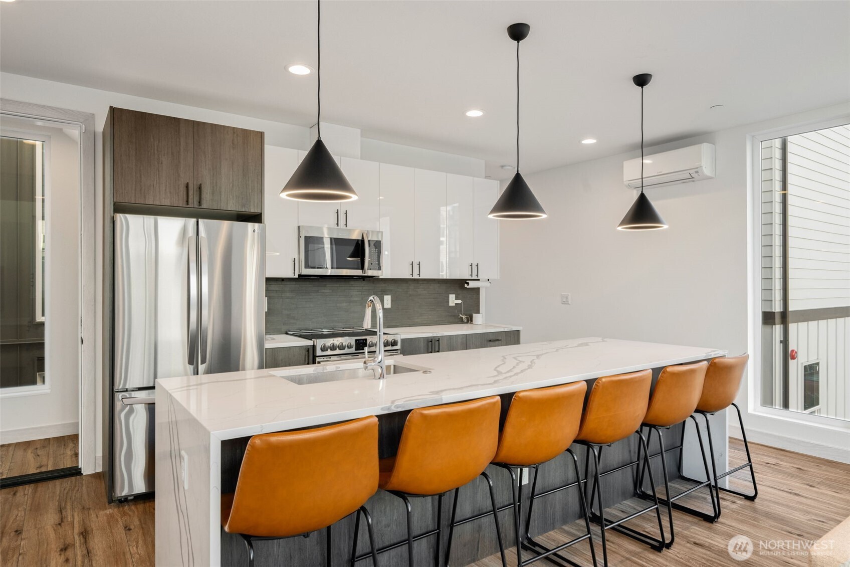 6719 Carleton Avenue South, Unit B Seattle, WA 98108 - Photo 8 of 24