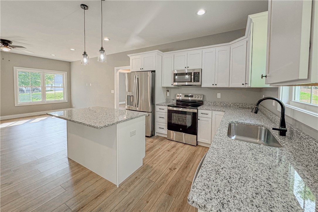 220 Simpson Street Westminster, SC 29693 - Photo 12 of 49 Gallery Image 12