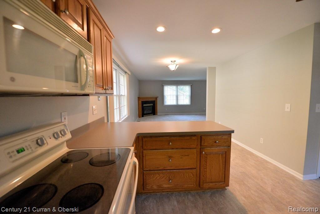 4624 Rochester Road, Unit 2 Royal Oak, MI 48073 - Photo 6 of 30