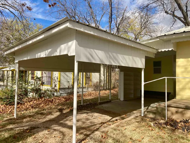 $1,500 | 703 West Ollie Street, Llano, TX 78643