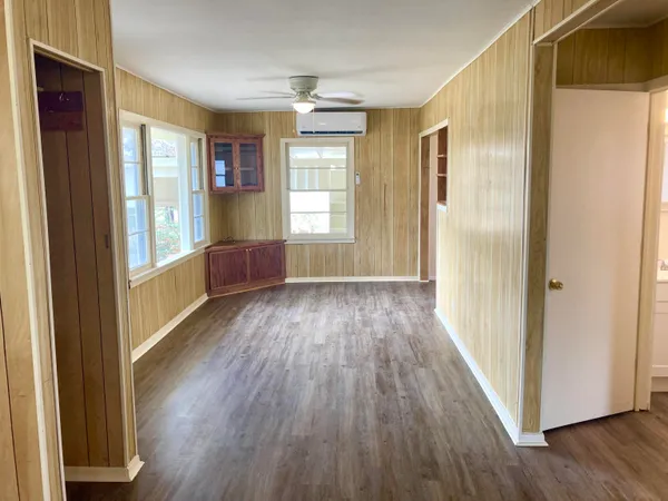 $1,350 | 703 West Ollie Street, Llano, TX 78643