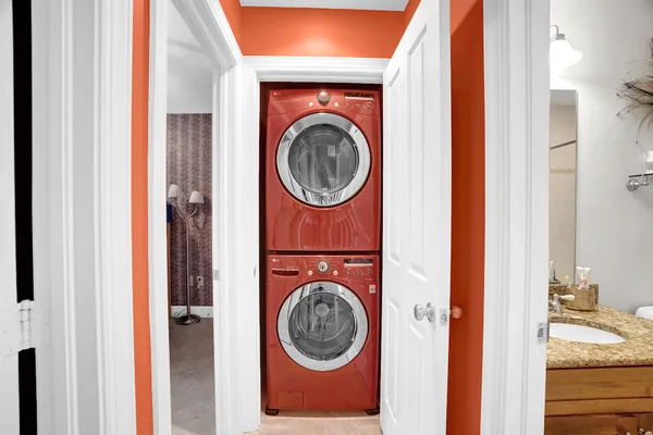 a view of living room with washer and dryer