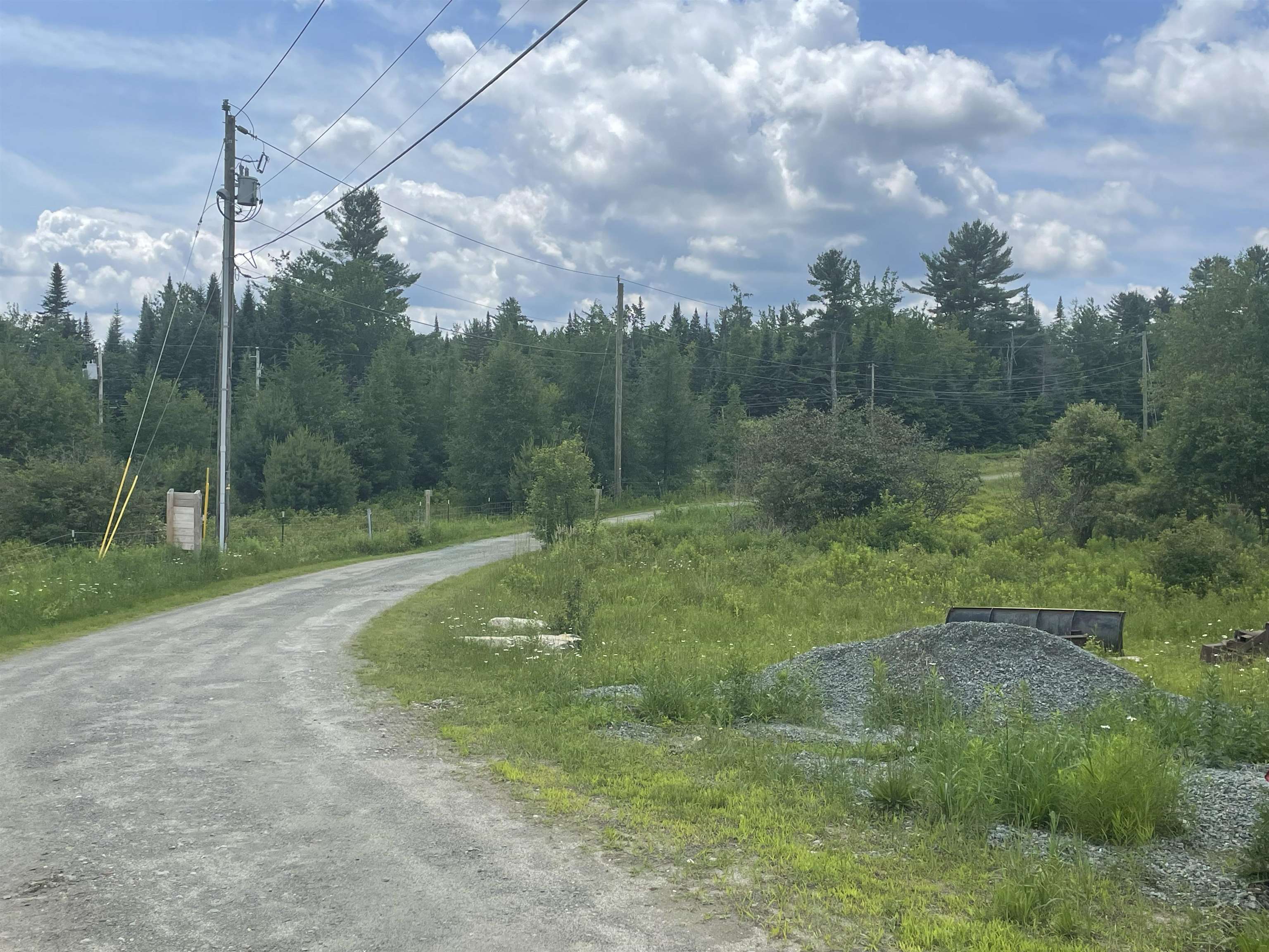 307 Jefferson Road Whitefield, NH 03598 - Photo 4 of 52