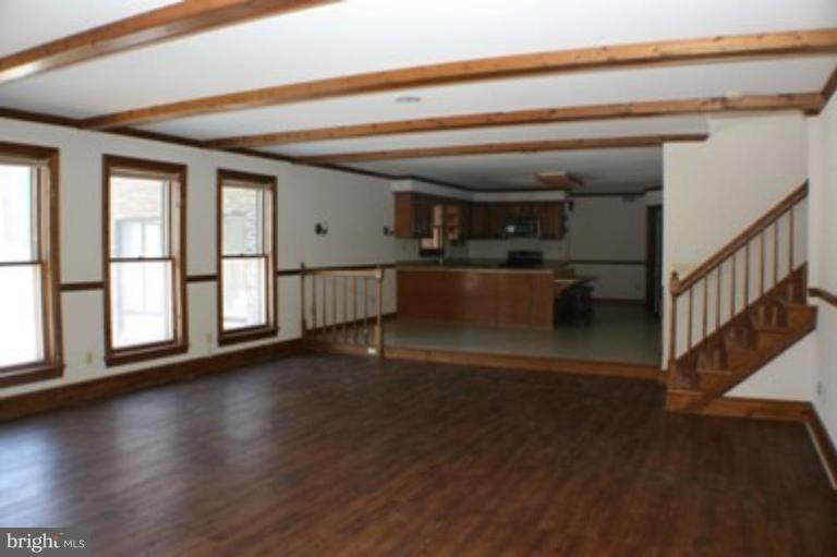 6205 Beverleys Mill Road Broad Run, VA 20137 - Photo 3 of 8 Family Room