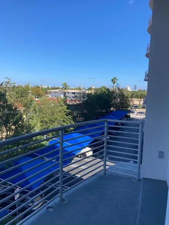 $2,700 | 1789 Northeast Miami Gardens Drive, Unit W304, Miami, FL 33179