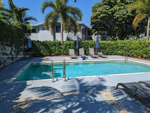 $2,700 | 1789 Northeast Miami Gardens Drive, Unit W304, Miami, FL 33179