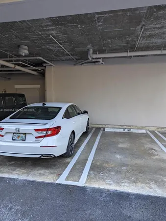 $2,700 | 1789 Northeast Miami Gardens Drive, Unit W304, Miami, FL 33179