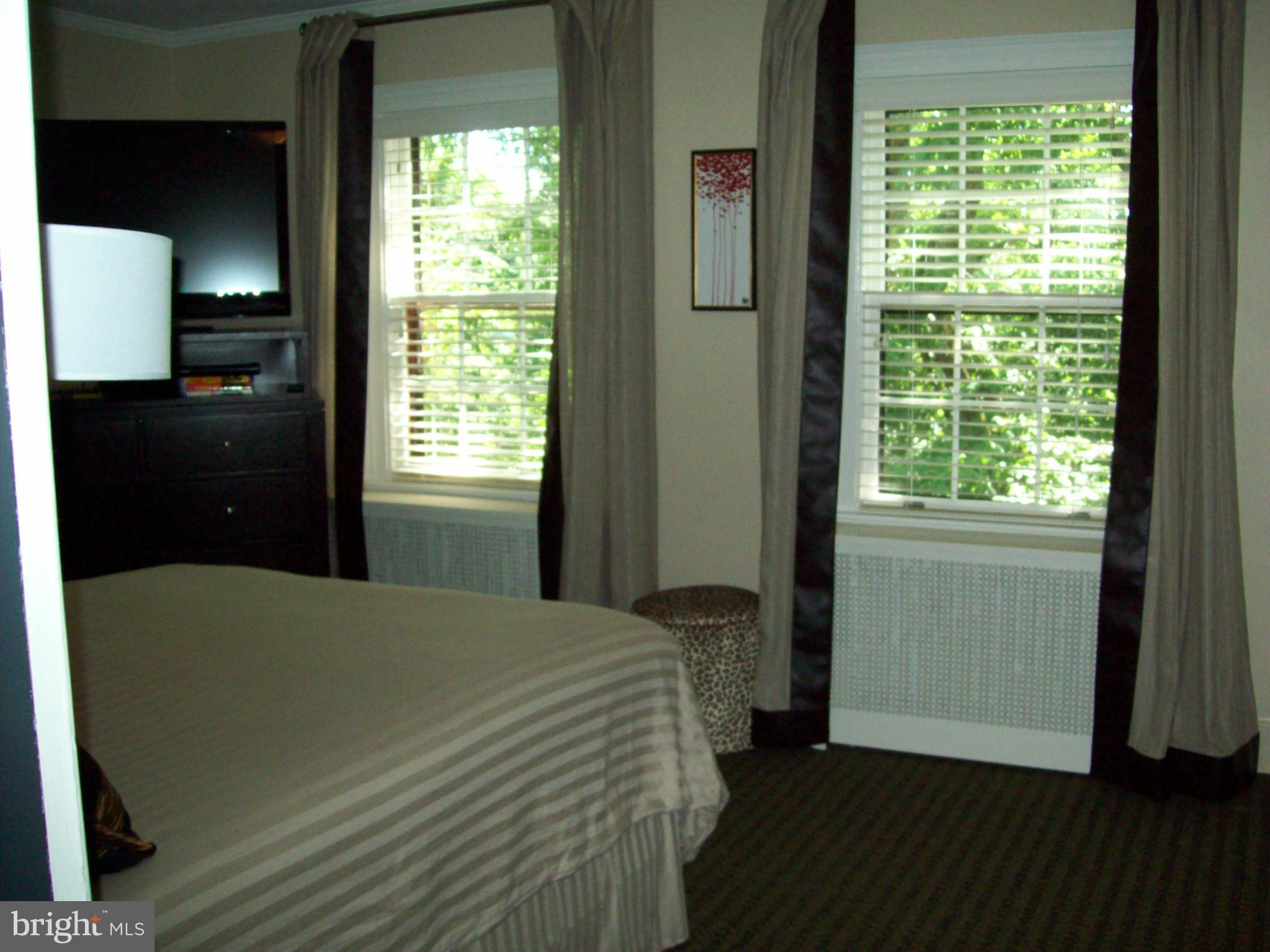 3157 Adams Mill Road Northwest Washington, DC 20010 - Photo 11 of 26 Master Bedroom