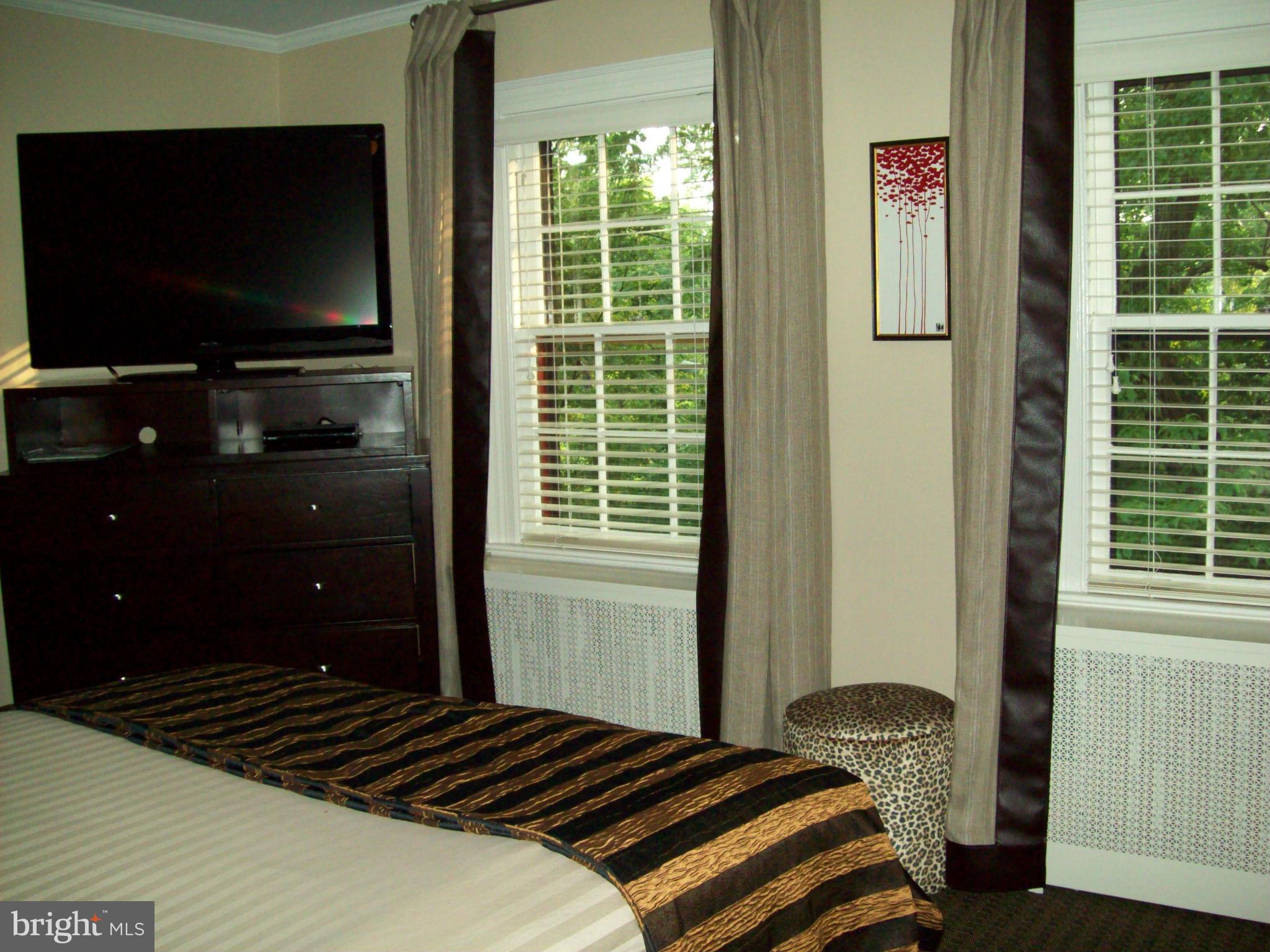 3157 Adams Mill Road Northwest Washington, DC 20010 - Photo 13 of 26 Bedroom