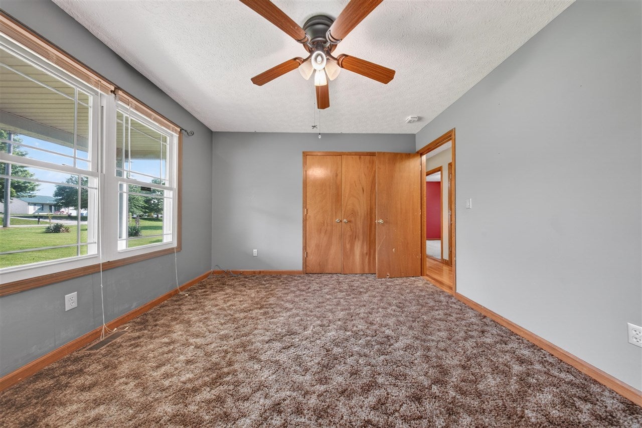 402 Wilhelm Road Russellville, KY 42276 - Photo 14 of 35 Gallery Image 14