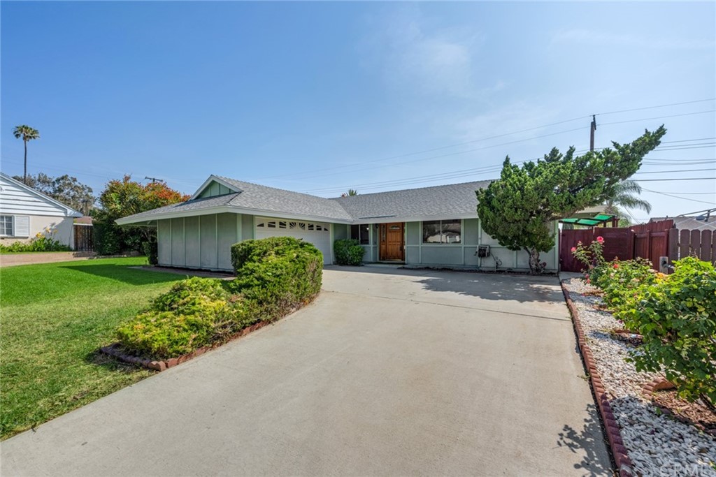 Great curb appeal, long driveway, and towards the end of the Cul De Sac.