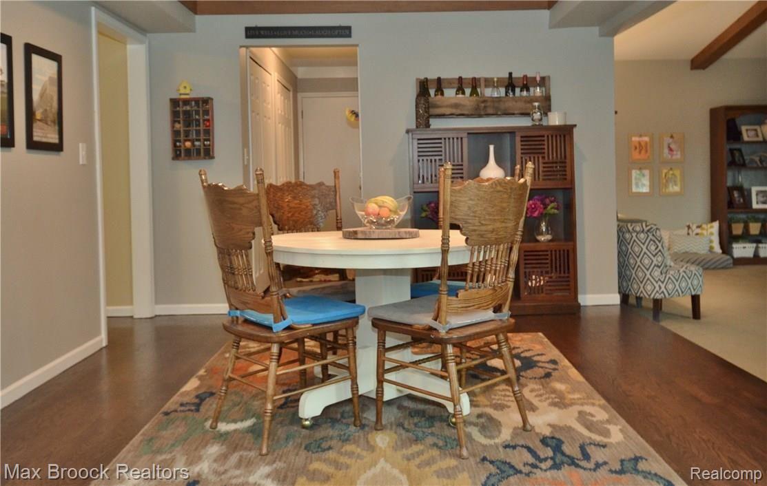 448 Shellbourne Drive Rochester, MI 48309 - Photo 10 of 46 BREAKFAST AREA