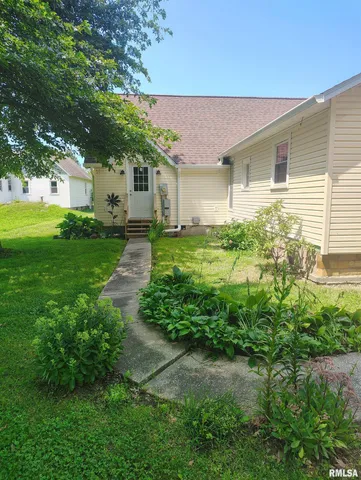 $178,900 | 21401 North Il Highway, Cuba, IL 61427