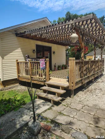 $150,000 | 21401 North Il Highway, Cuba, IL 61427